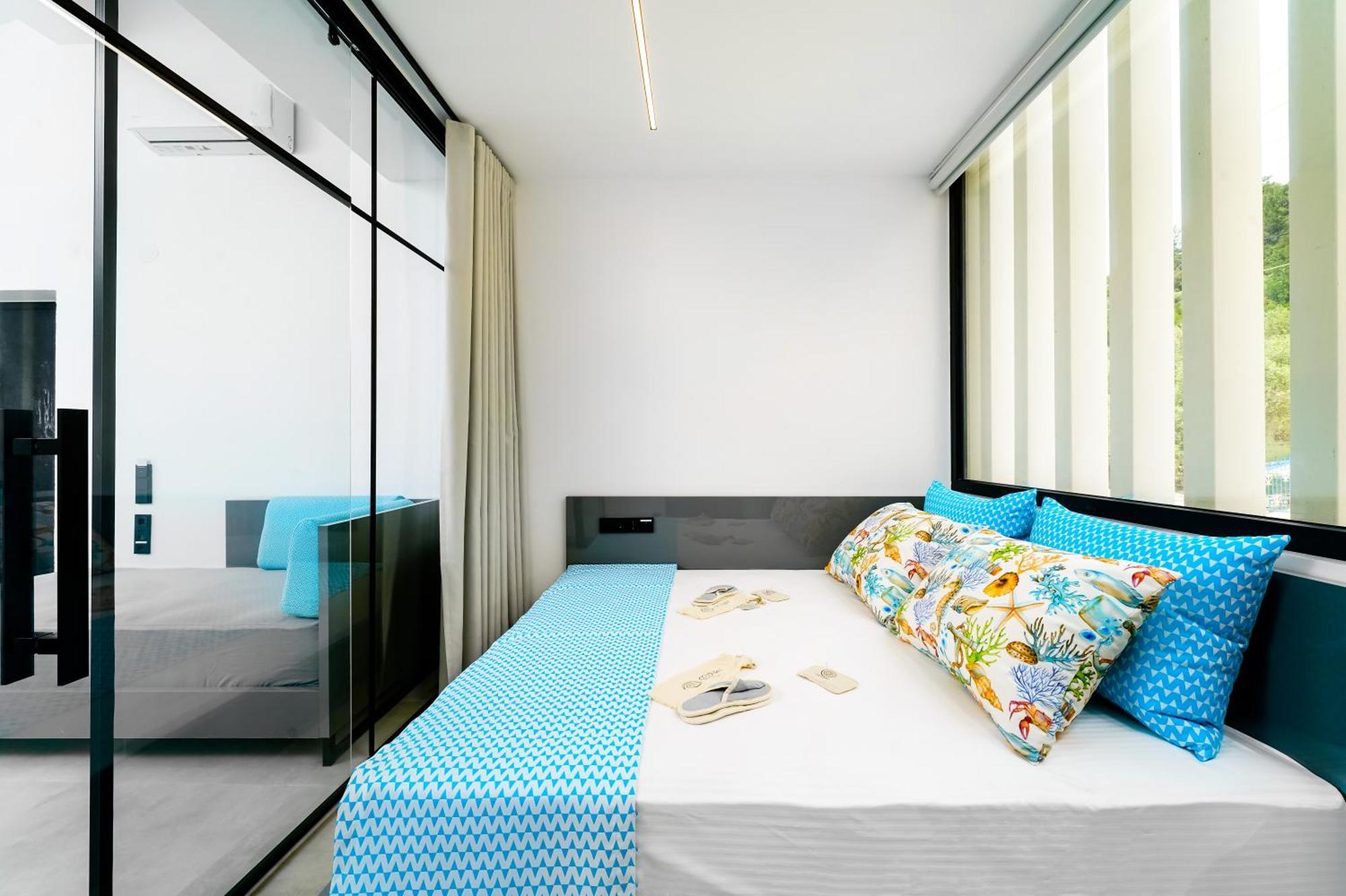 Mythodea Prive Luxury Suites Chrysi Ammoudia Exterior foto