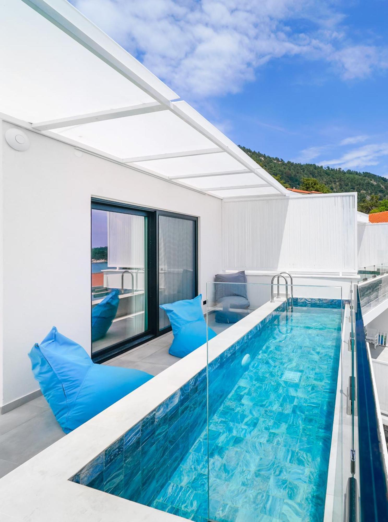 Mythodea Prive Luxury Suites Chrysi Ammoudia Exterior foto