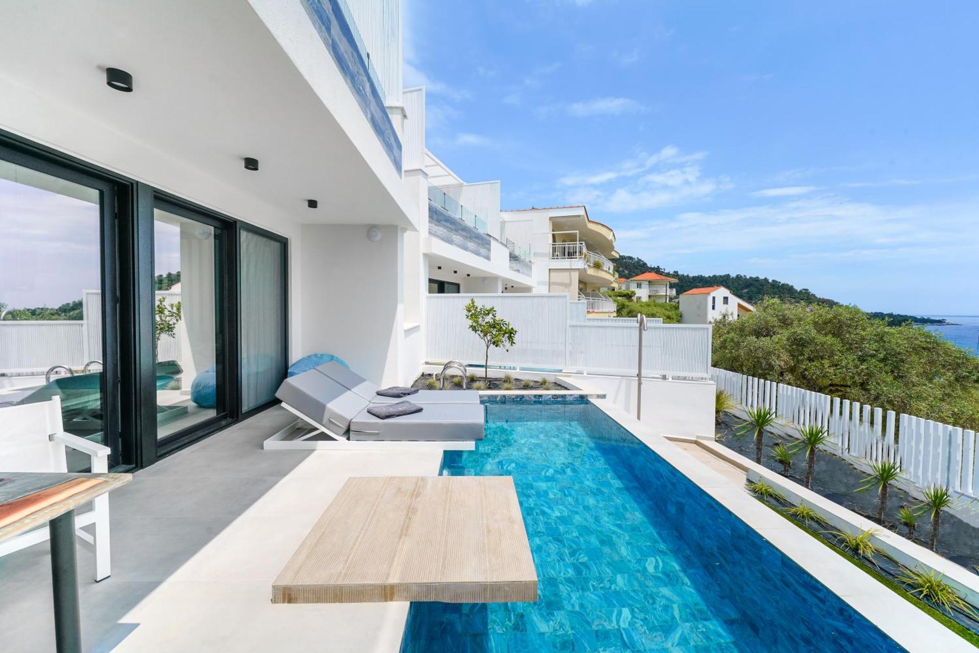 Mythodea Prive Luxury Suites Chrysi Ammoudia Exterior foto